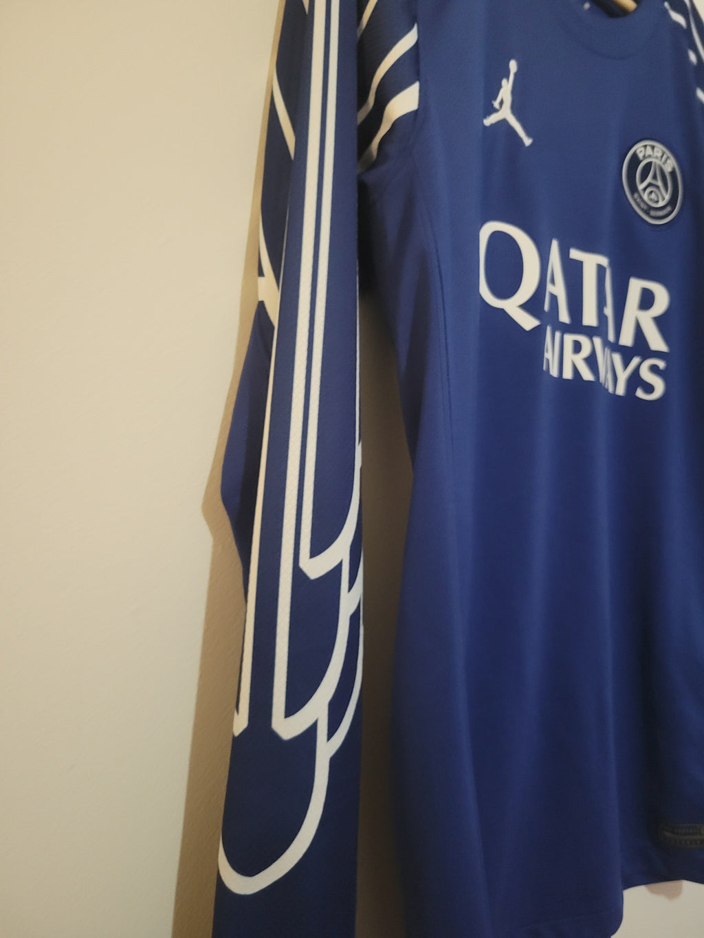 Rare Jordan PSG 2024/25 4th 'Wings' Jersey Mens Size S