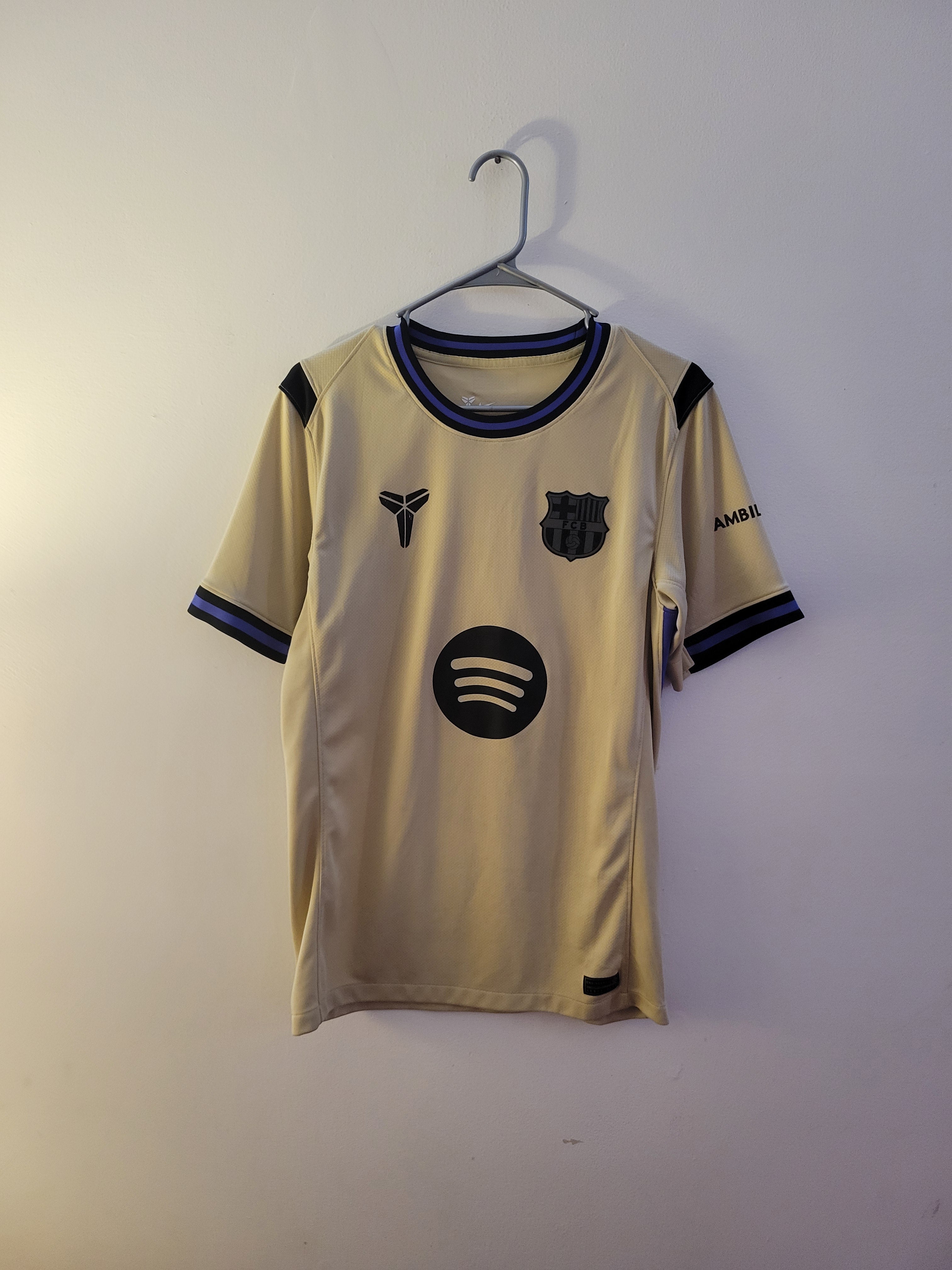 Nike Barcelona 2025 Away Jersey Mens Size S - Yamal 10