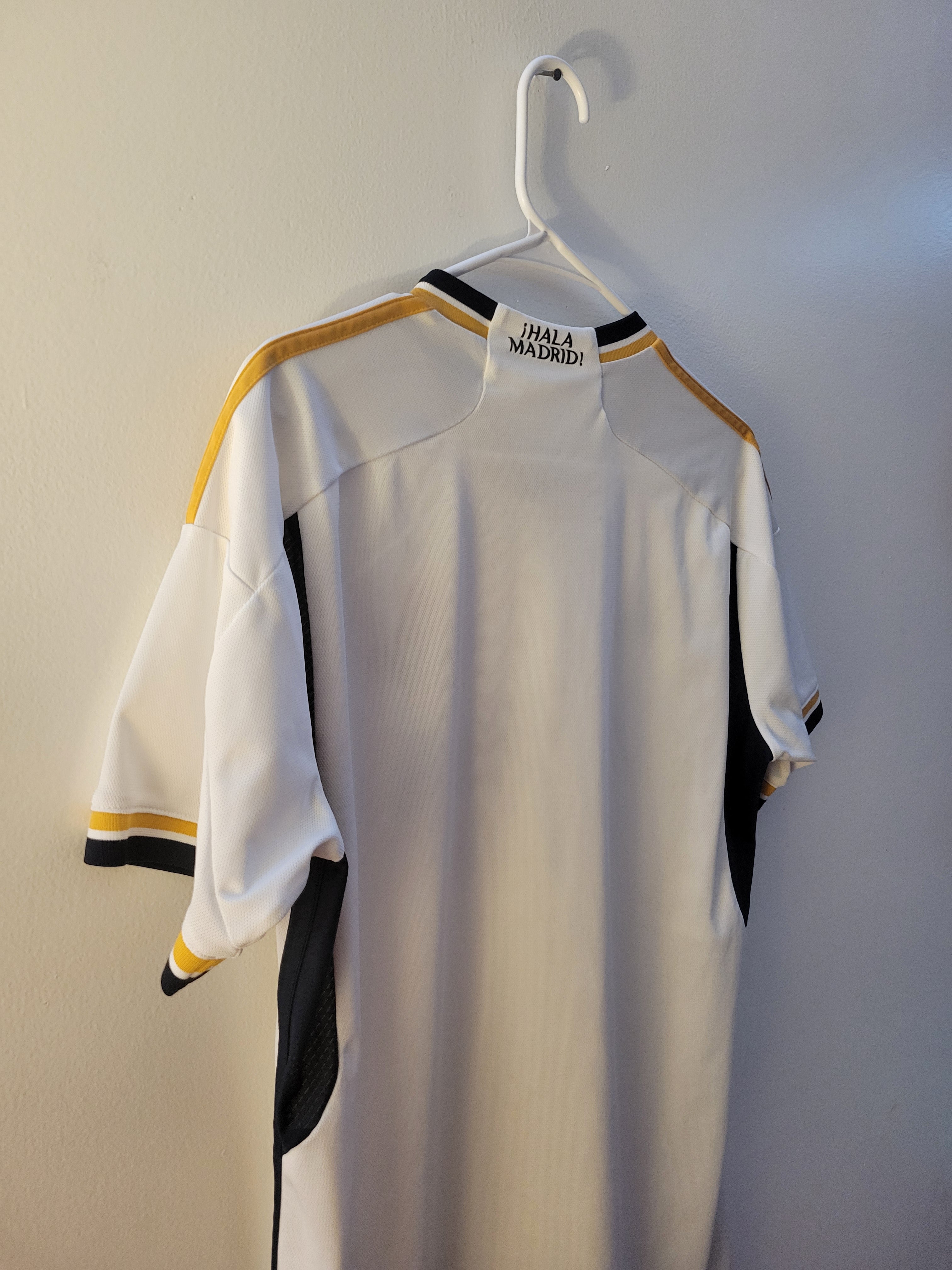 Adidas Real Madrid 2023/24 Home Jersey Mens Size M