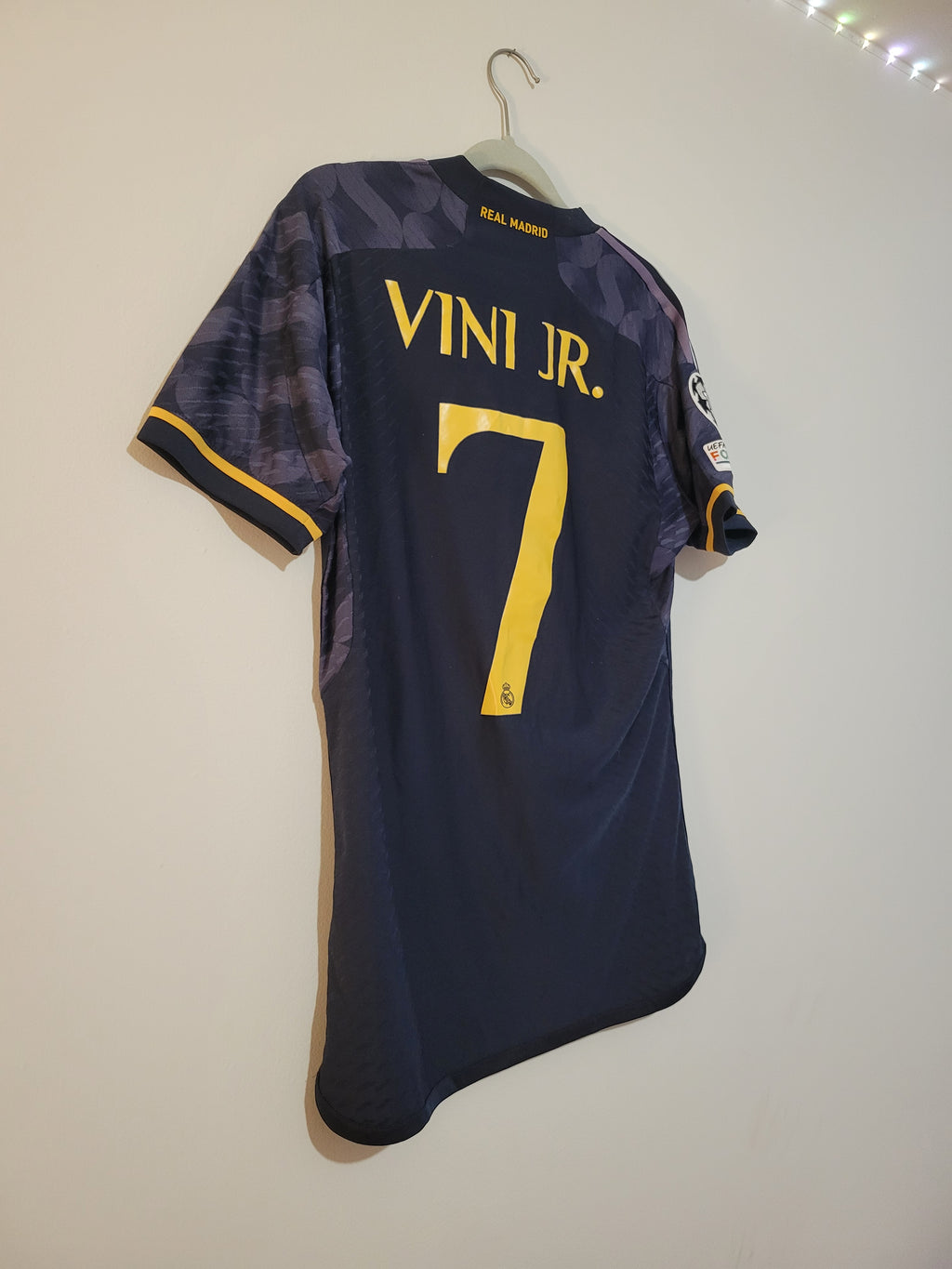 Adidas Real Madrid 2023/24 Away Jersey Mens Size S Player Version - Vini Jr. 7