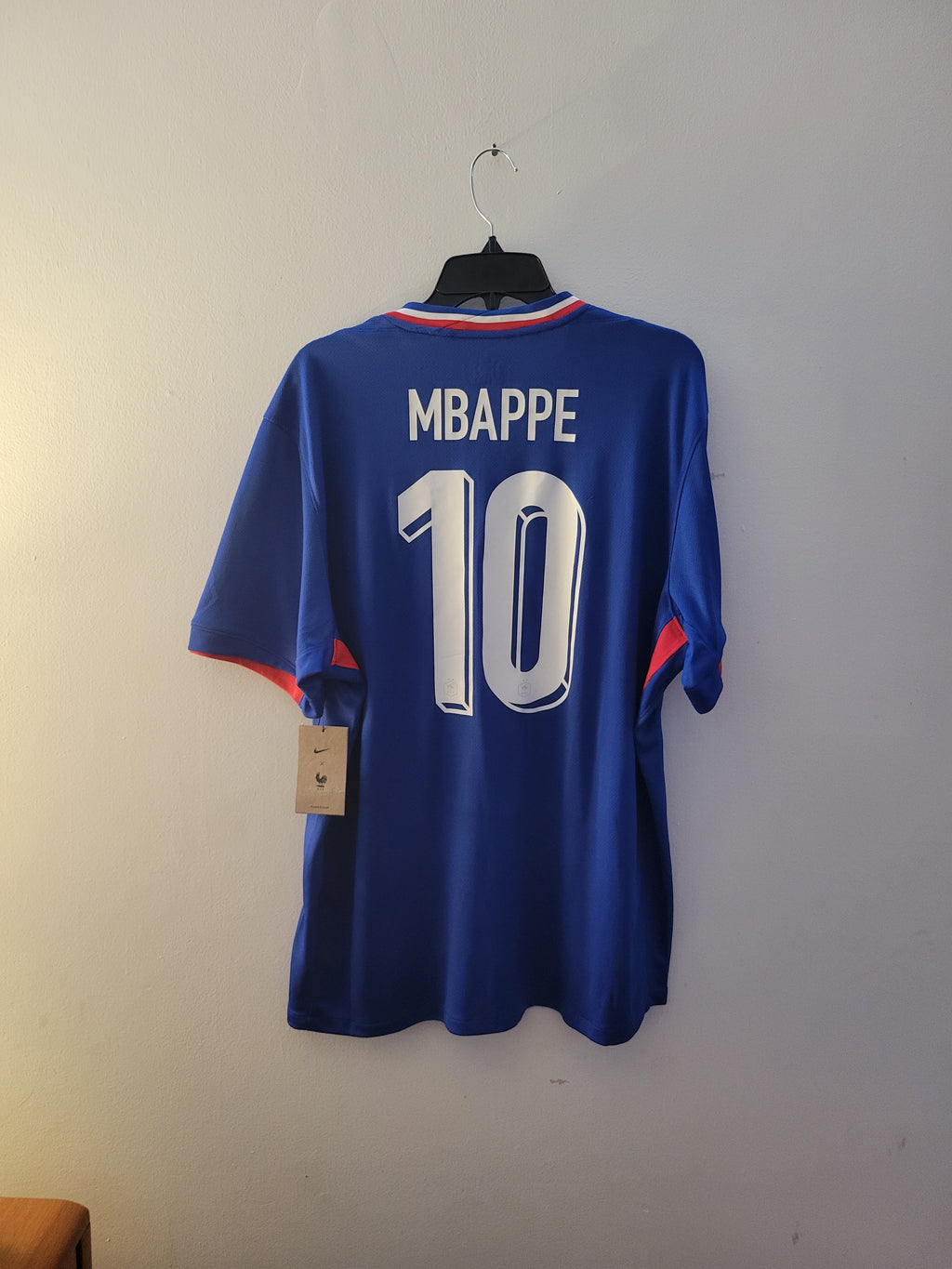 BNWT Nike France 2024/25 Home Jersey Mens Size XL - Mbappe 10