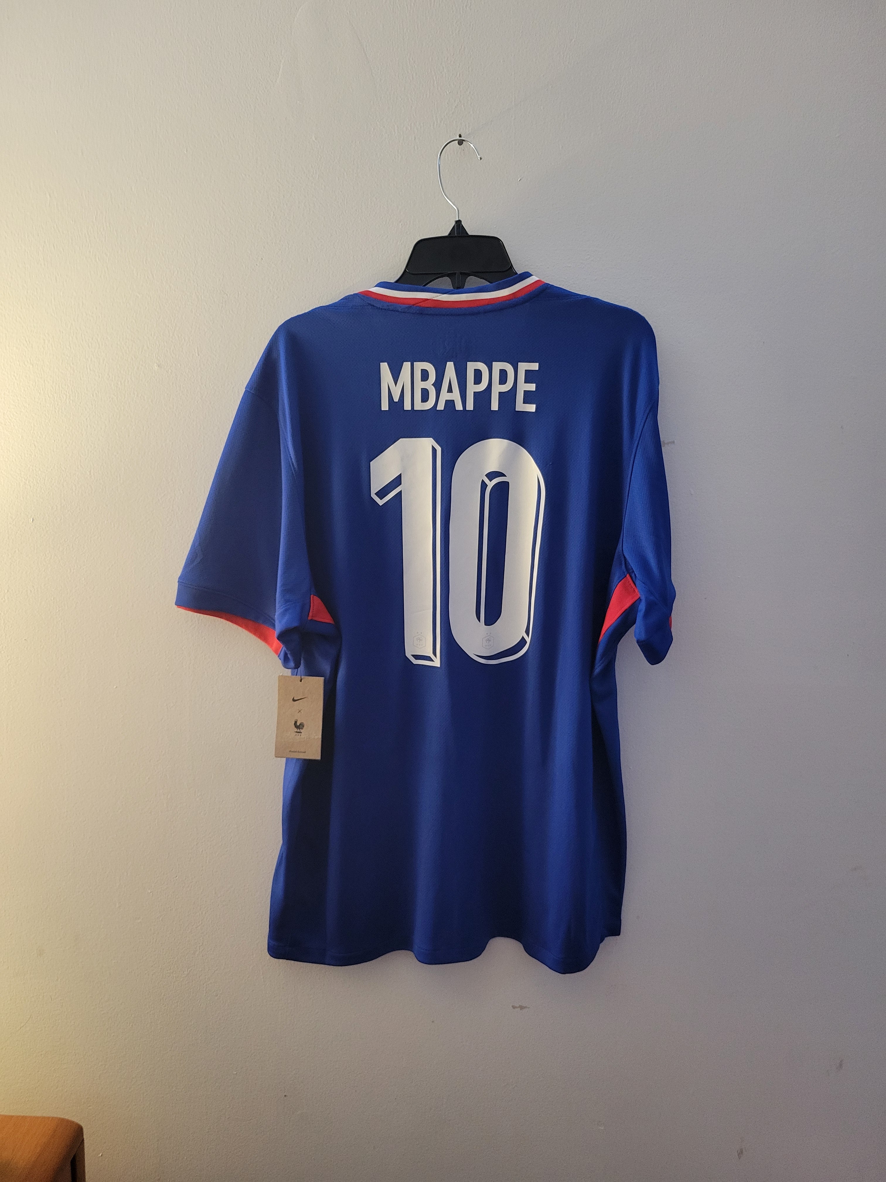 BNWT Nike France 2024/25 Home Jersey Mens Size XL - Mbappe 10