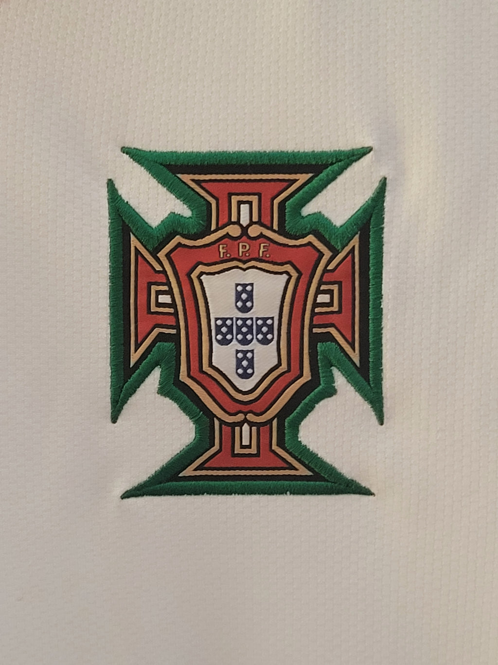 Nike Portugal 2008/09 Away Jersey Mens Size M
