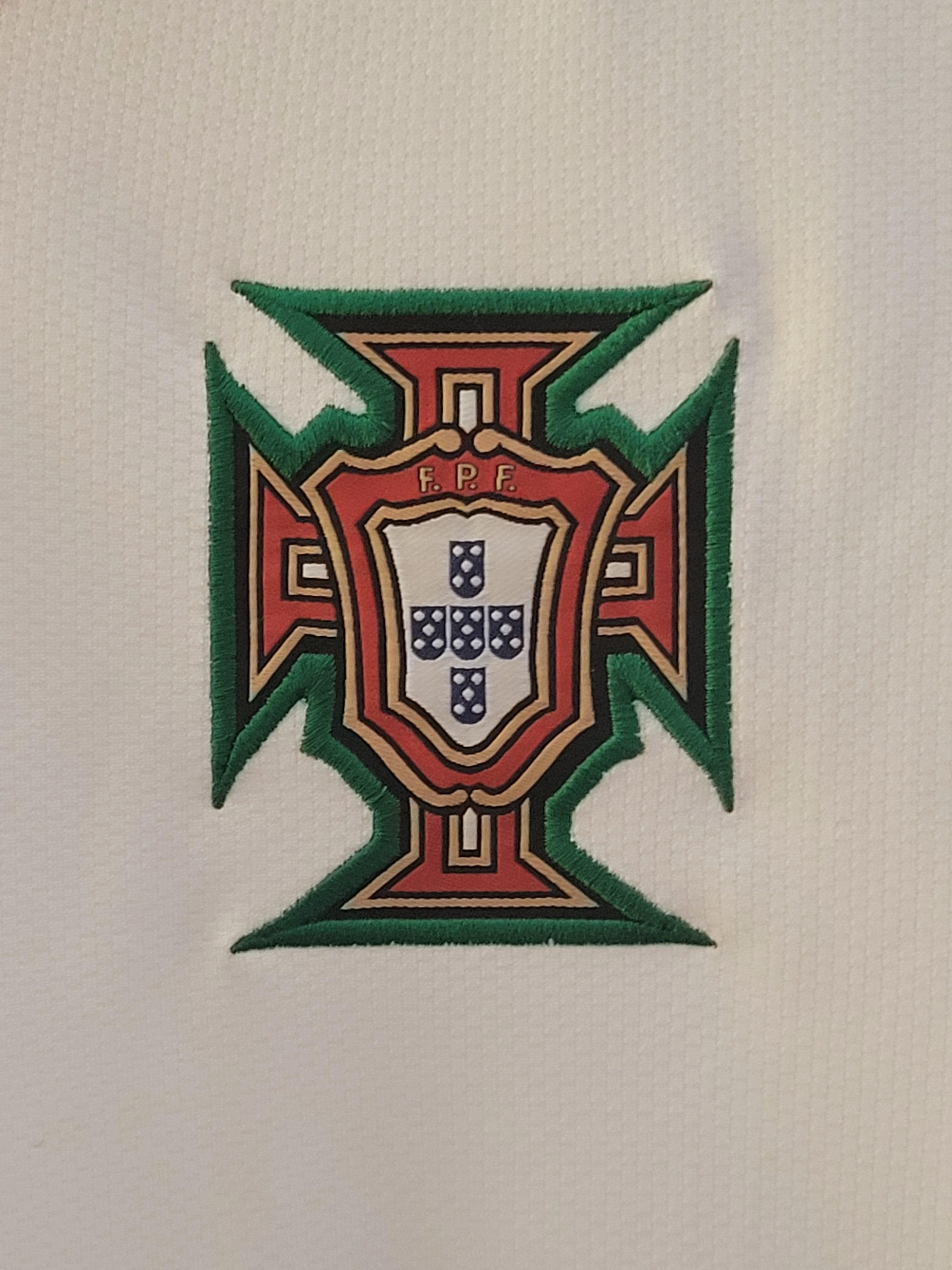 Nike Portugal 2008/09 Away Jersey Mens Size M
