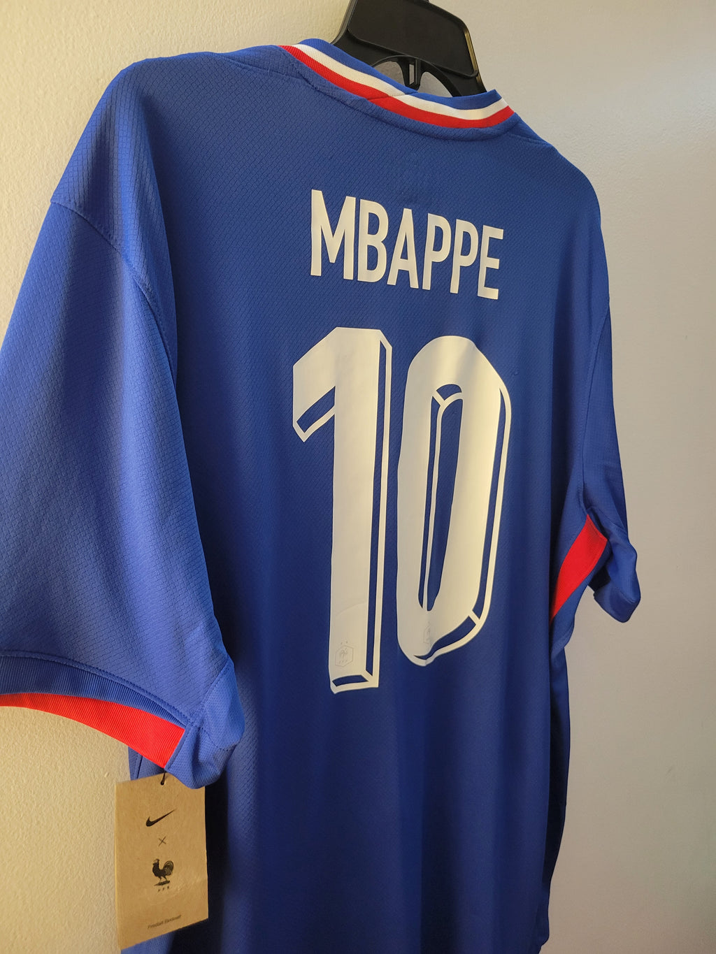 BNWT Nike France 2024/25 Home Jersey Mens Size XL - Mbappe 10