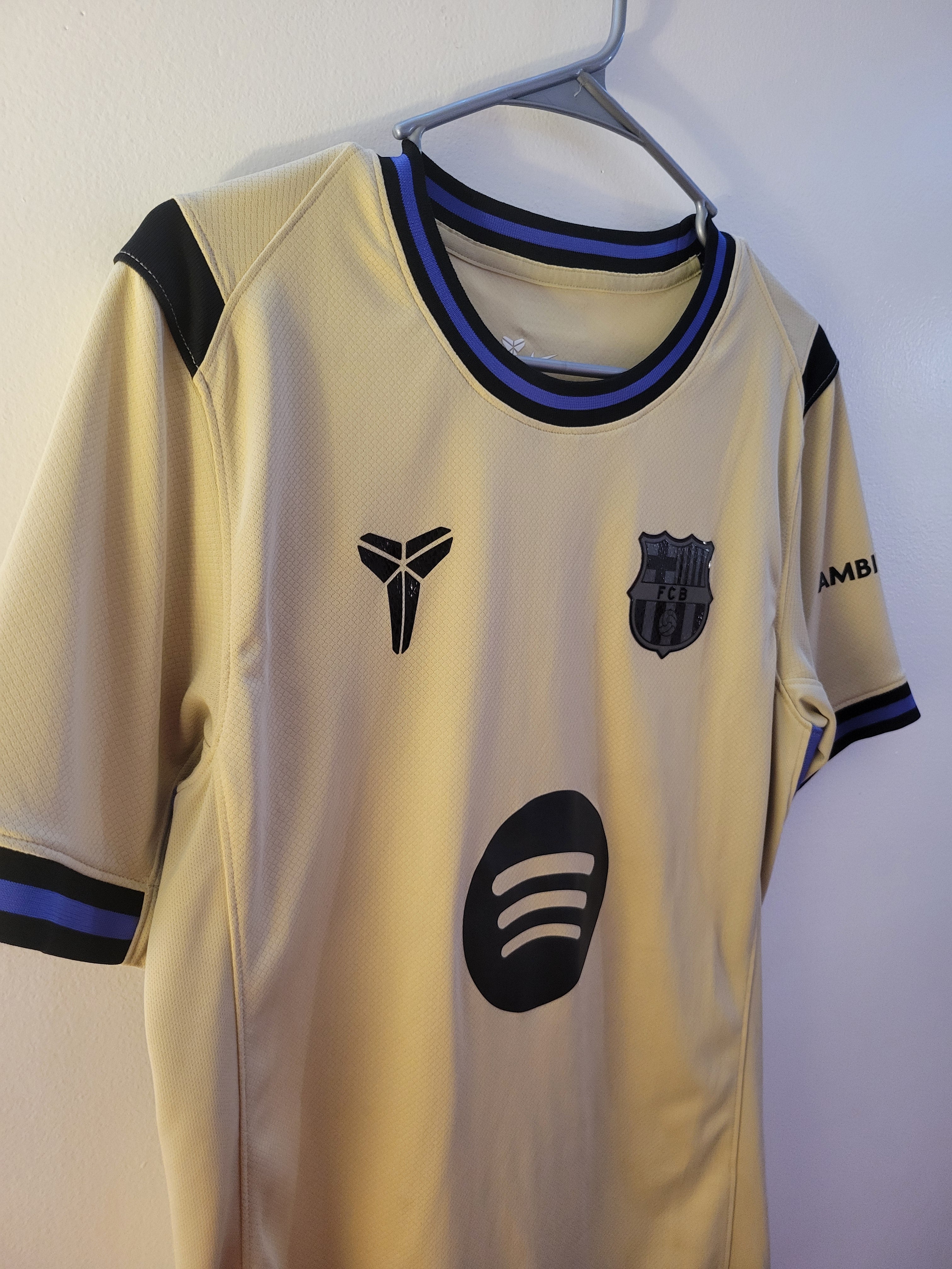 Nike Barcelona 2025 Away Jersey Mens Size S - Yamal 10